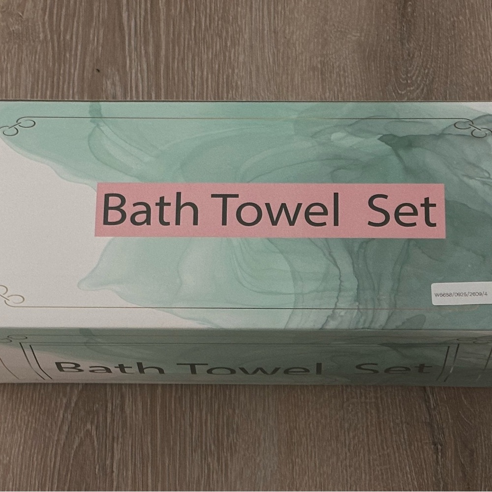 8 Piece Bath Towel Set | 2 Large Bath Towels Sheet, 2 Hand Towels & 4 Washcloths - Picture 2 of 10